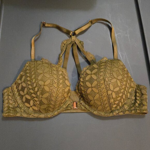 Victoria's Secret & PINK Lace and Animal Print Push-Up Bra (Bundle of 4) - Picture 9 of 12
